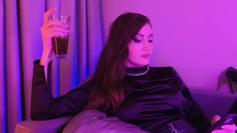 alicejameson online show from November 22, 8:51 pm