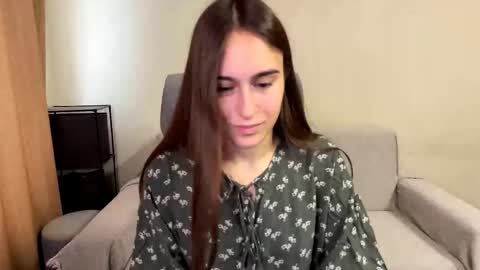 Snapshot of alicekollt chatting on October 18, 1:26 pm alicekollt online show from October 18, 1:26 pm
