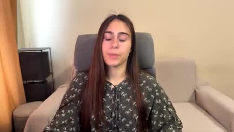 Snapshot of alicekollt chatting on October 17, 10:52 am alicekollt online show from October 17, 10:52 am