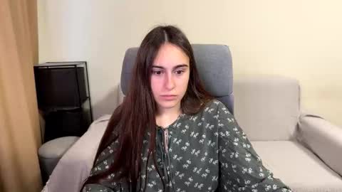 Snapshot of alicekollt chatting on October 19, 2:44 pm alicekollt online show from October 19, 2:44 pm