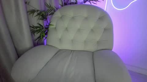 AliceLevine online show from April 2, 4:09 am