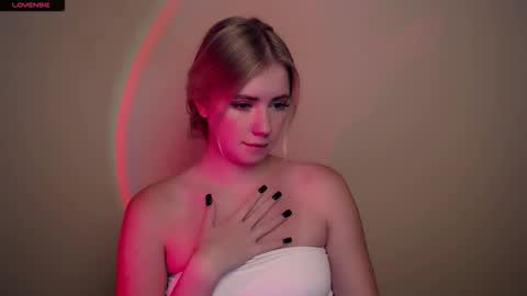 Alice online show from October 28, 2:07 pm