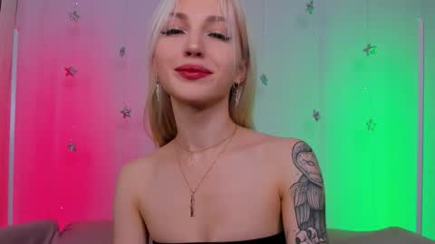 alicemonro online show from December 21, 1:45 am
