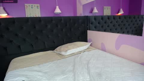 AliceMoonnl online show from December 5, 6:17 pm