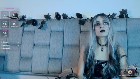 alicenoir_ online show from October 7, 11:34 pm