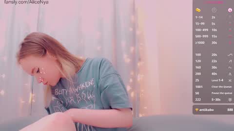 Alice online show from January 15, 7:39 am