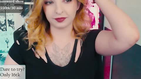 aliceriddle1 online show from December 4, 10:09 pm