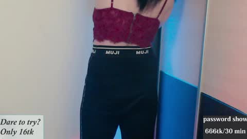 aliceriddle1 online show from April 16, 9:39 pm