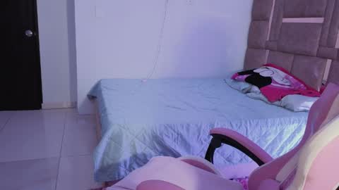 alice online show from April 13, 1:32 am