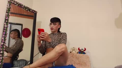 Snapshot of aliceusher_1 chatting on January 30, 7:15 pm J Ruiz online show from January 30, 7:15 pm