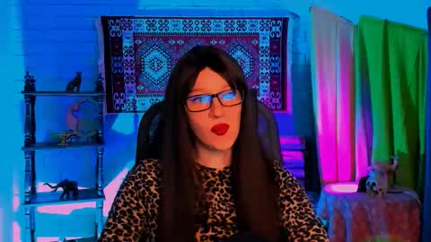 alicewelch_ online show from October 18, 8:29 am