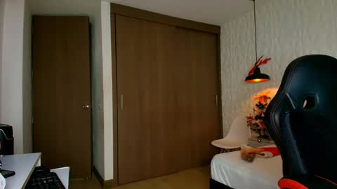 Ali online show from December 15, 12:12 pm