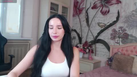 Snapshot of aliciabow chatting on September 22, 2:43 pm Veronica online show from September 22, 2:43 pm