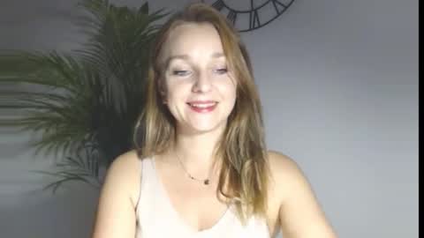 Alicia online show from November 18, 4:10 pm