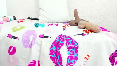 im tutti online show from December 16, 5:58 am