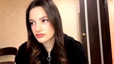 Niki online show from March 1, 5:06 pm