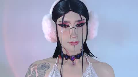     online show from June 18, 12:05 am