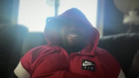 Snapshot of aliensuperstar423 chatting on November 1, 2:38 pm aliensuperstar423 online show from November 1, 2:38 pm