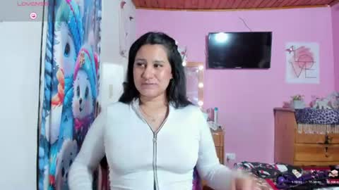 alii_cutee online show from June 19, 8:37 pm
