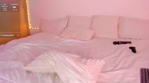 aliisonwells online show from February 3, 5:39 pm