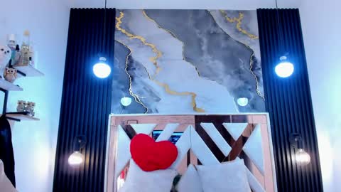 Ali Johansonn online show from April 18, 9:59 pm