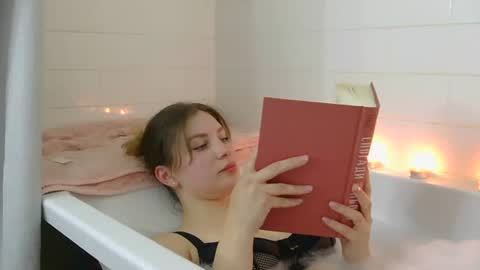 Alina online show from April 28, 5:06 pm