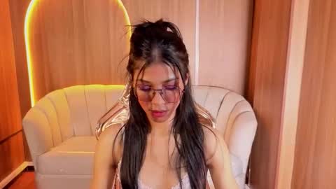 alina_b_ online show from March 29, 8:21 pm