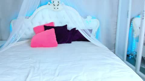 Alina online show from April 11, 7:45 am