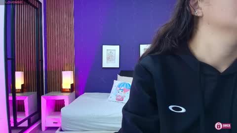 Snapshot of alina_martinelli chatting on October 4, 12:14 pm Alina online show from October 4, 12:14 pm