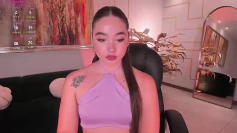 alinakravitz_ online show from December 15, 4:47 pm