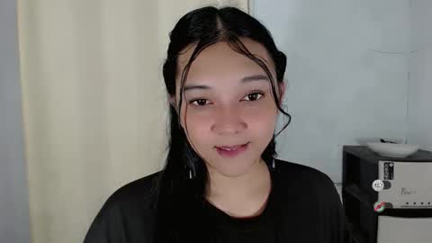 Shanti xhey online show from December 14, 8:15 pm