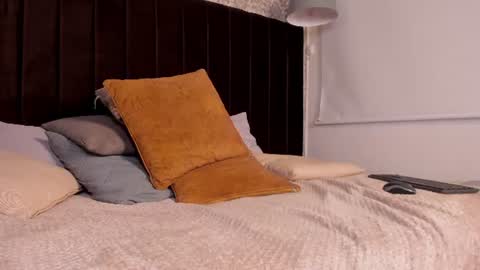 alisha69_ online show from July 14, 8:25 pm