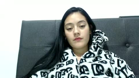 alisha_9997 online show from June 19, 3:01 am