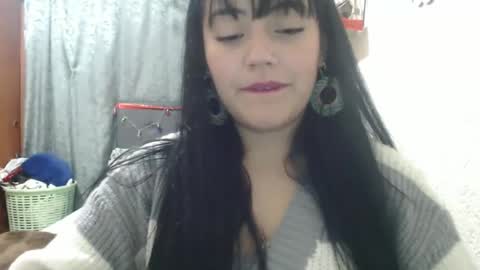 Snapshot of alisha_9997 chatting on February 9, 11:46 pm alisha_9997 online show from February 9, 11:46 pm