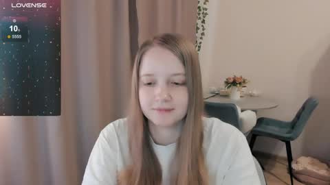 Alya online show from May 9, 4:13 pm