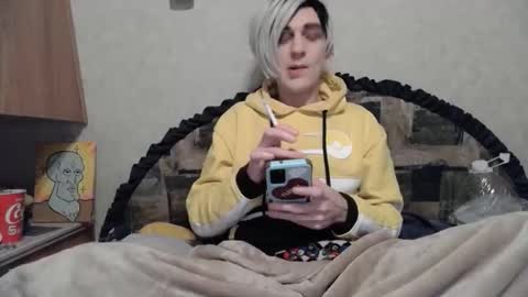 Alisha online show from December 17, 2:18 am