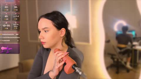 Alisia online show from March 5, 8:43 am