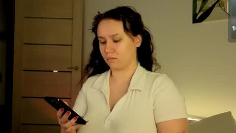 Alisia online show from November 7, 8:50 am