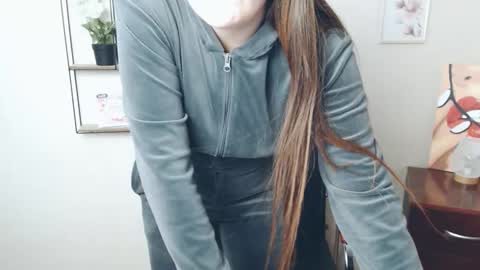 alissa_dream_ online show from October 15, 7:42 am