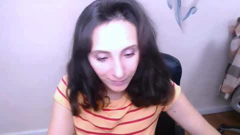Snapshot of alissajersy_ chatting on October 15, 9:21 am Alissa online show from October 15, 9:21 am