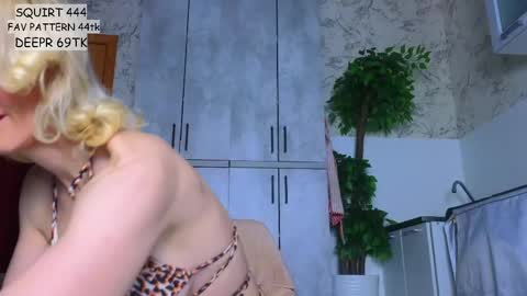 im Allise online show from May 14, 2:10 am