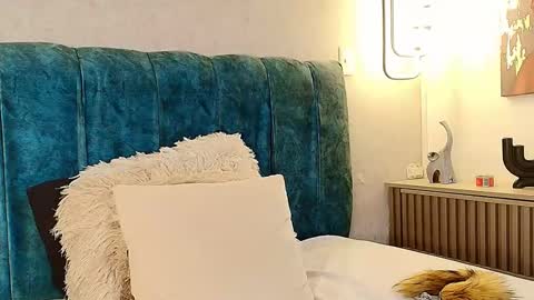 alisson_fox69 online show from October 29, 1:40 am