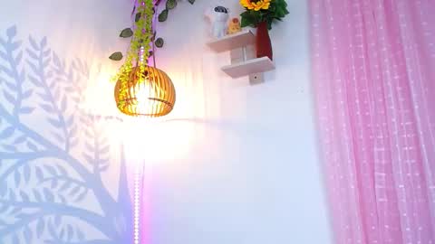 alisson online show from April 9, 7:58 am