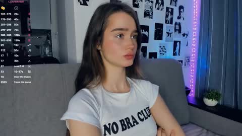 Alivia online show from November 17, 9:23 am