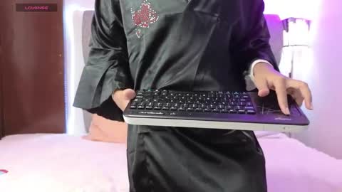 alix_kitty_ online show from February 27, 2:04 am