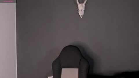 Snapshot of aliz_01 chatting on March 6, 2:09 am Aliz online show from March 6, 2:09 am