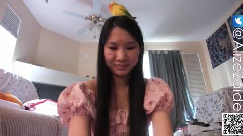 Alize Zaide online show from October 23, 9:37 pm