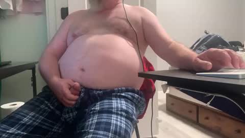 Allergictolove online show from February 6, 3:15 pm