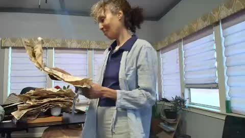 wishlist on bio online show from February 16, 11:03 pm