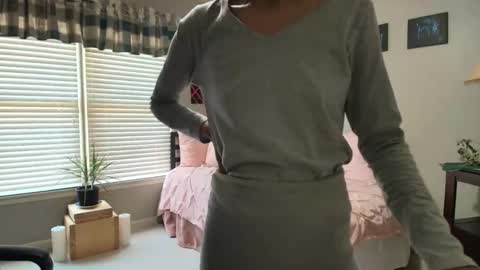 wishlist on bio online show from April 19, 10:12 pm